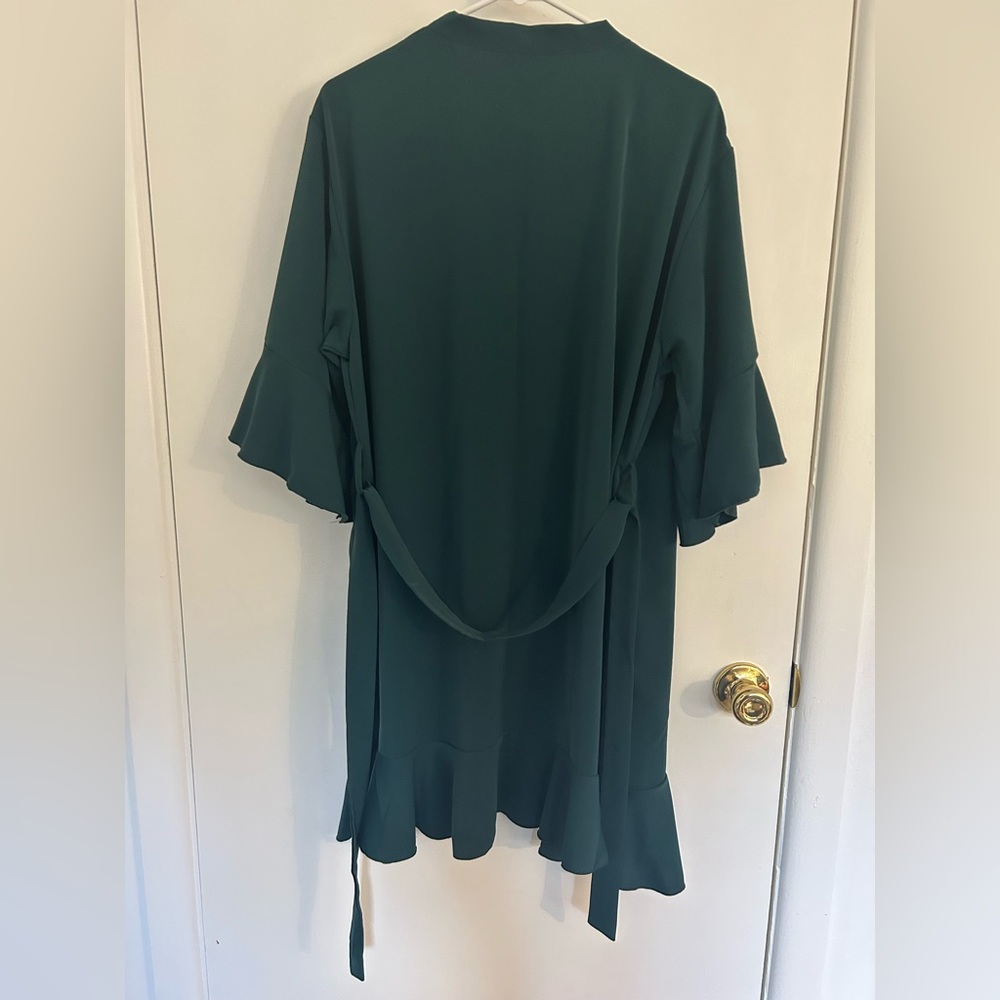 Green Monogrammed Robe - Picture 4 of 6